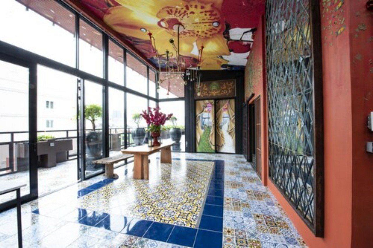 Dhevi Bangkok Hotel Esterno foto