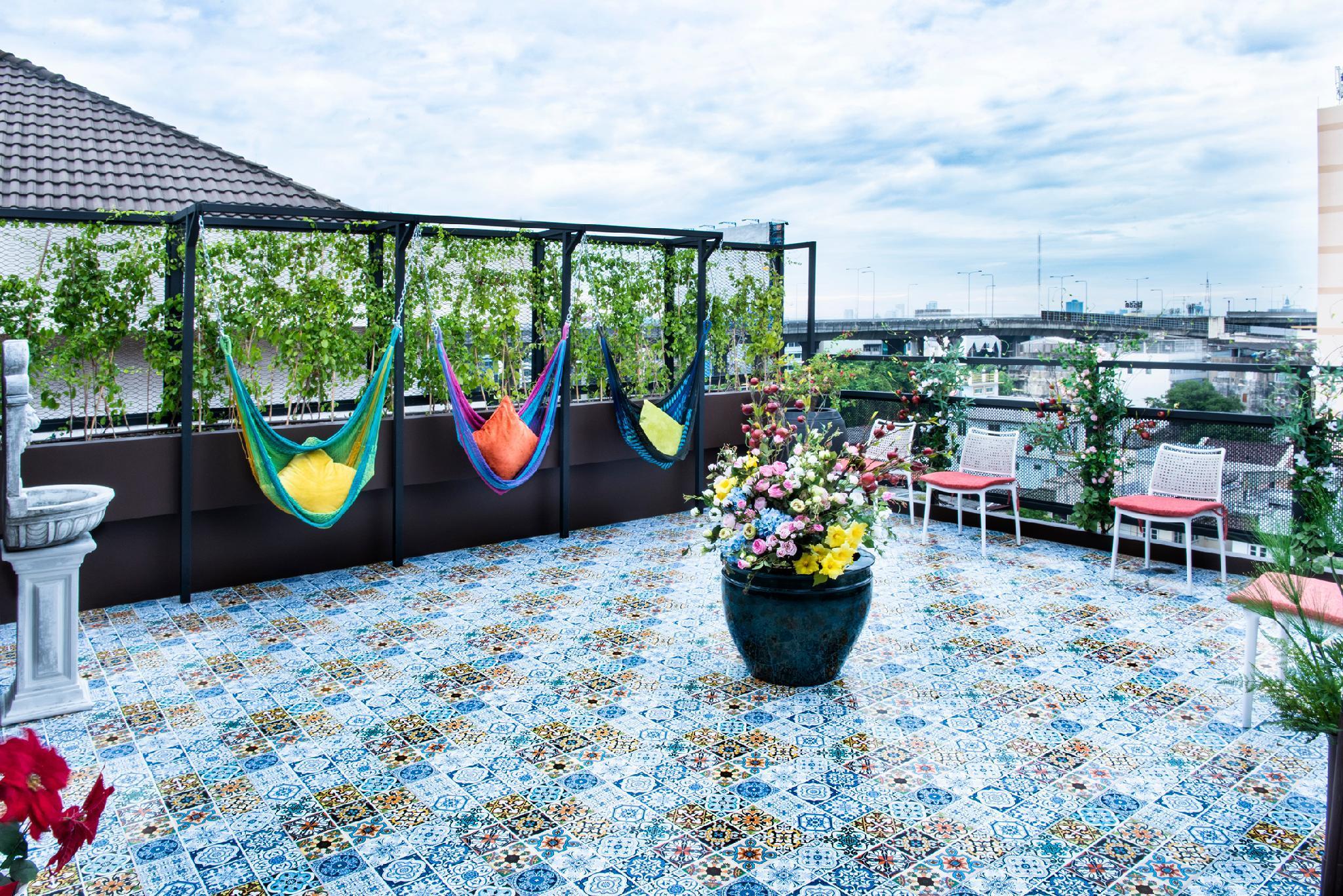 Dhevi Bangkok Hotel Esterno foto